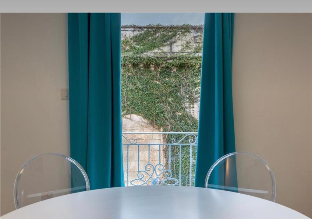 Apartment The Caves Saint Julian's